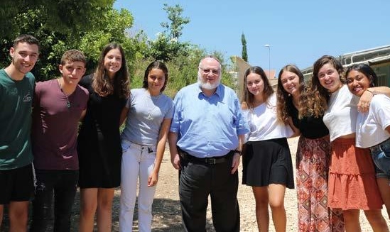 Comment une agence événementielle renforce son soutien à des associations humanitaires 