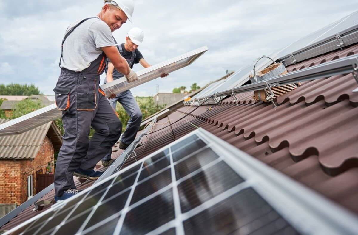 Panel solar bifacial