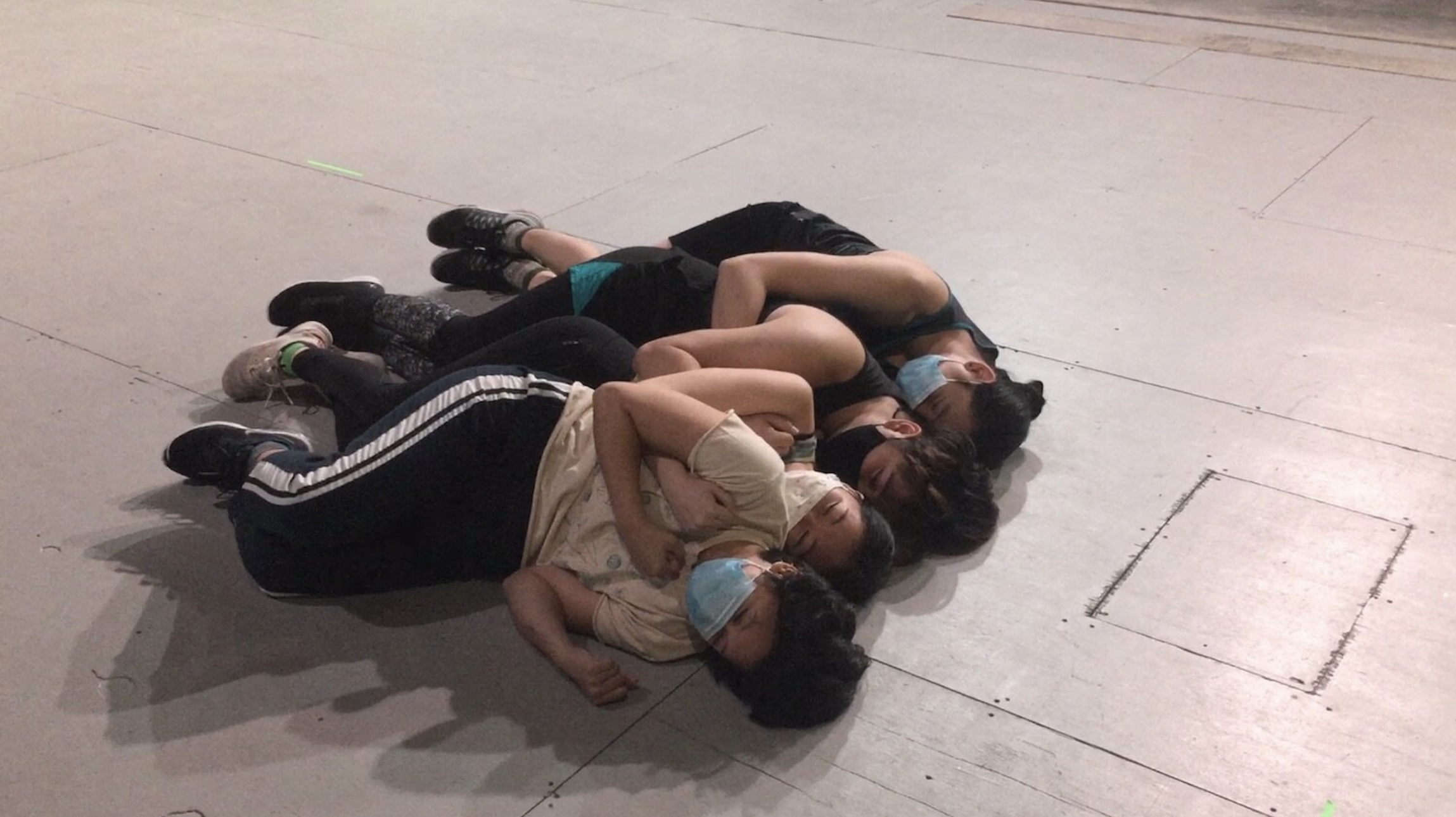 Martin Borromeo, Alyssa Forte, James Lim, Paulina Meneses, and Resa Mishina in Kenneth Tam, The Crossing, 2020. Rehearsal views at Queenslab. Photographs by Kenneth Tam and Lumi Tan.