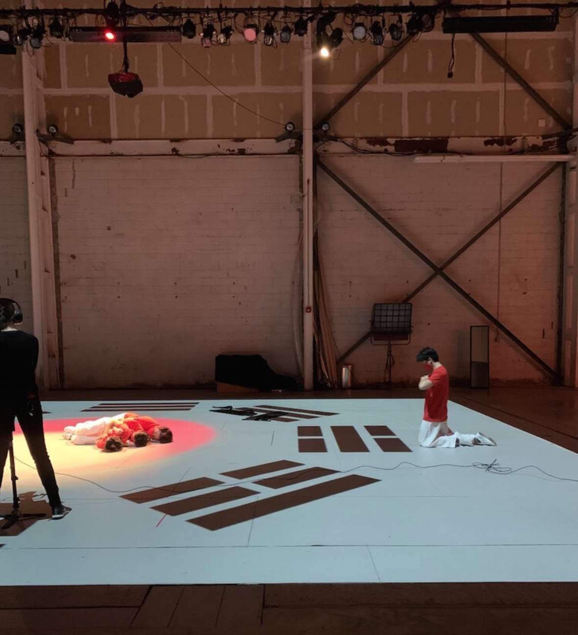 Martin Borromeo, Alyssa Forte, James Lim, Paulina Meneses, and Resa Mishina in Kenneth Tam, The Crossing, 2020. Rehearsal views at Queenslab. Photographs by Kenneth Tam and Lumi Tan.