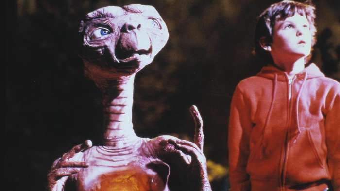 E.T. (1982) I Source: HR1