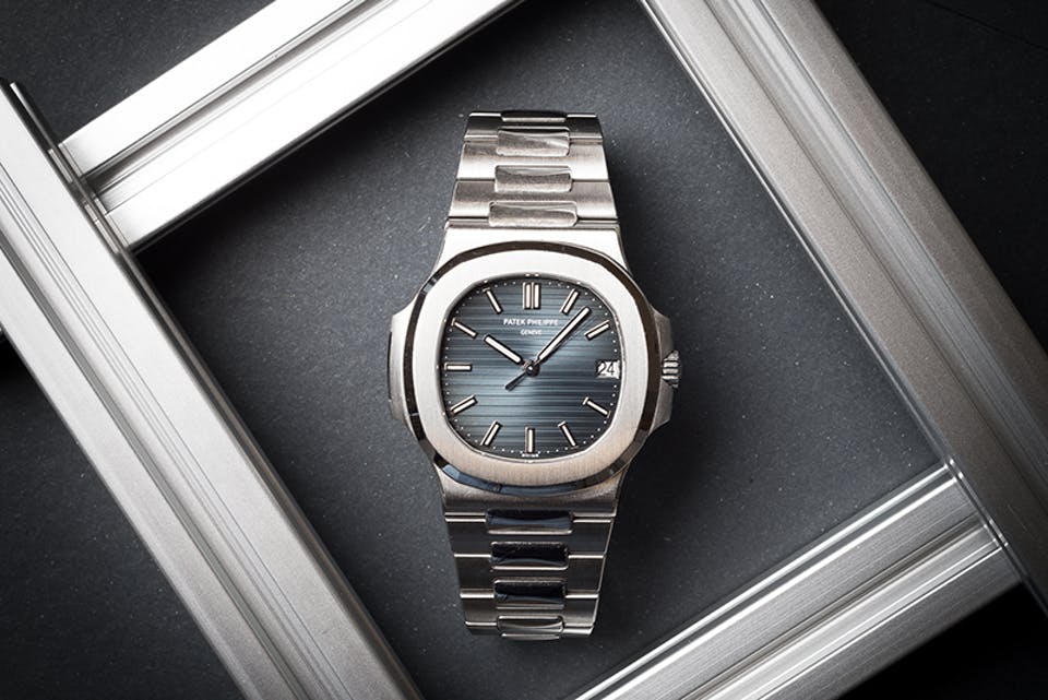 Patek philippe clearance nautilus grey dial