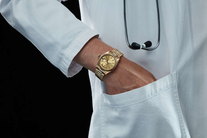 butiksindehaveren Sporvogn forvrængning From Jay Z to Jordan Belfort: 9 types of men who wear luxury watches |  CHRONEXT