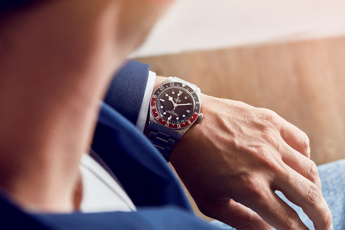 Travelling with a Luxury Watch: The Ultimate Guide to Safe Timepiece Adventures