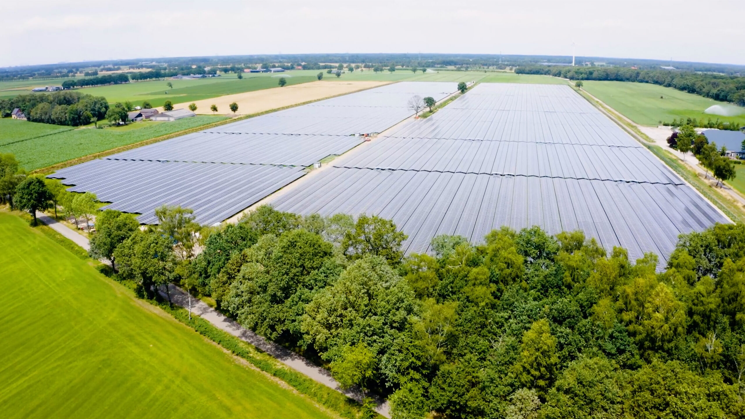 42 MWp solar farm in Haghorst. Source: Zonneweide Haghorst / Vliegwiel Advies.