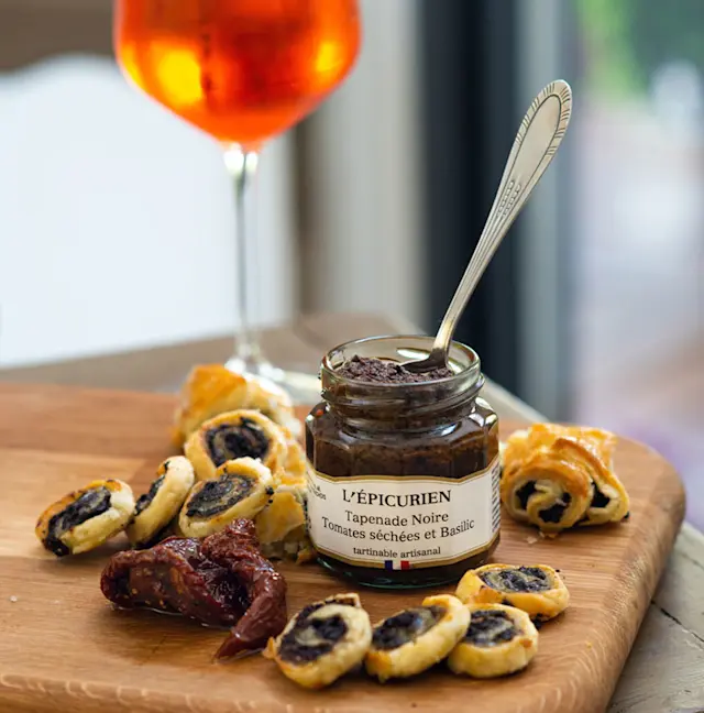 Les roulés feuilletés à la tapenade de chez l'Épicurien 