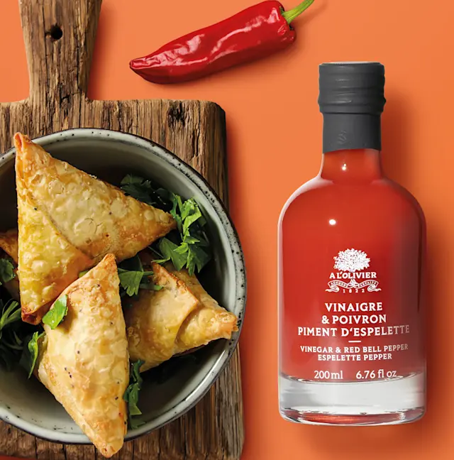 Samoussas de volaille au vinaigre et poivron piment d'Espelette A l'Olivier