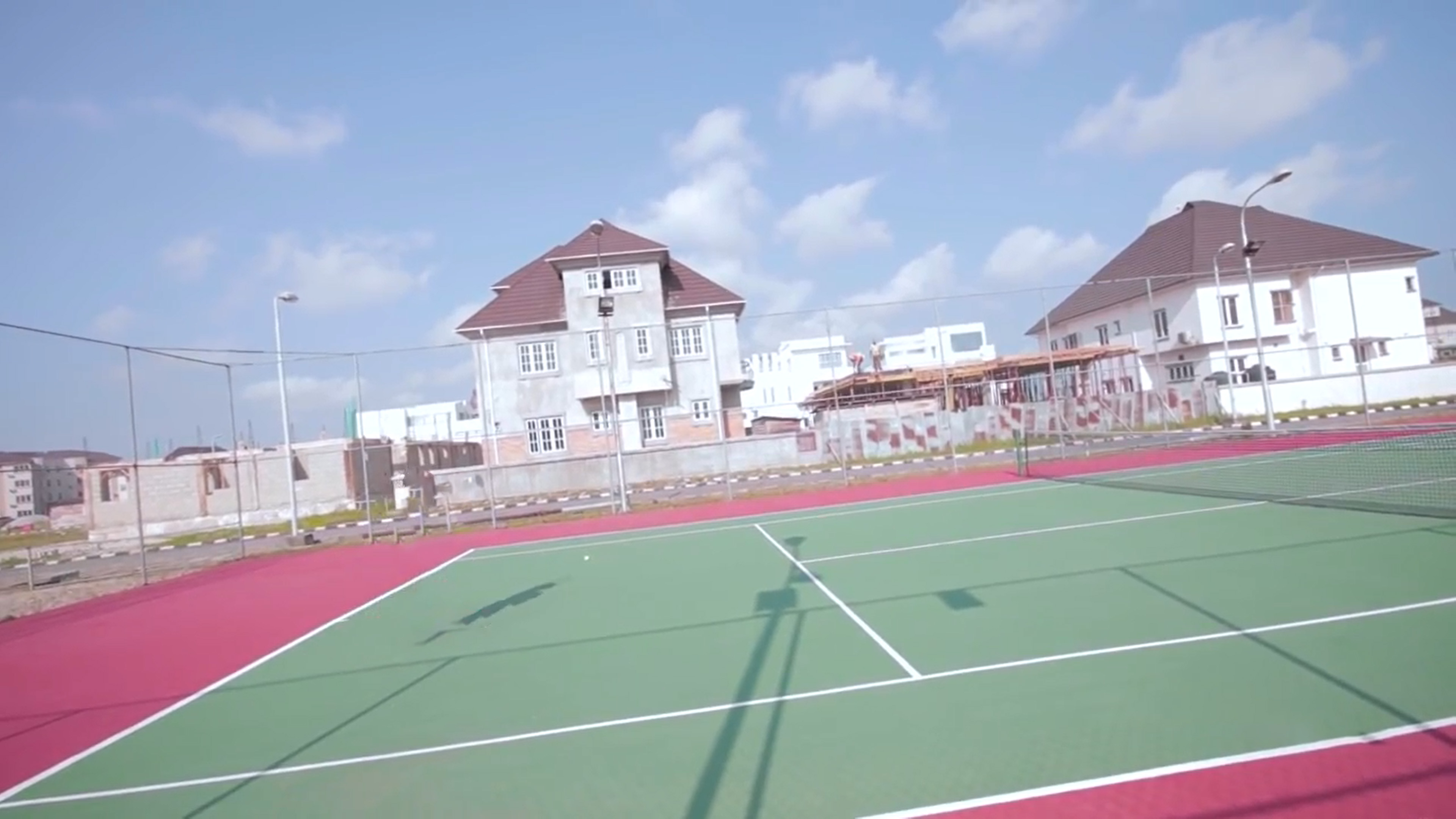 pinnock-beach-estate-tennis-court