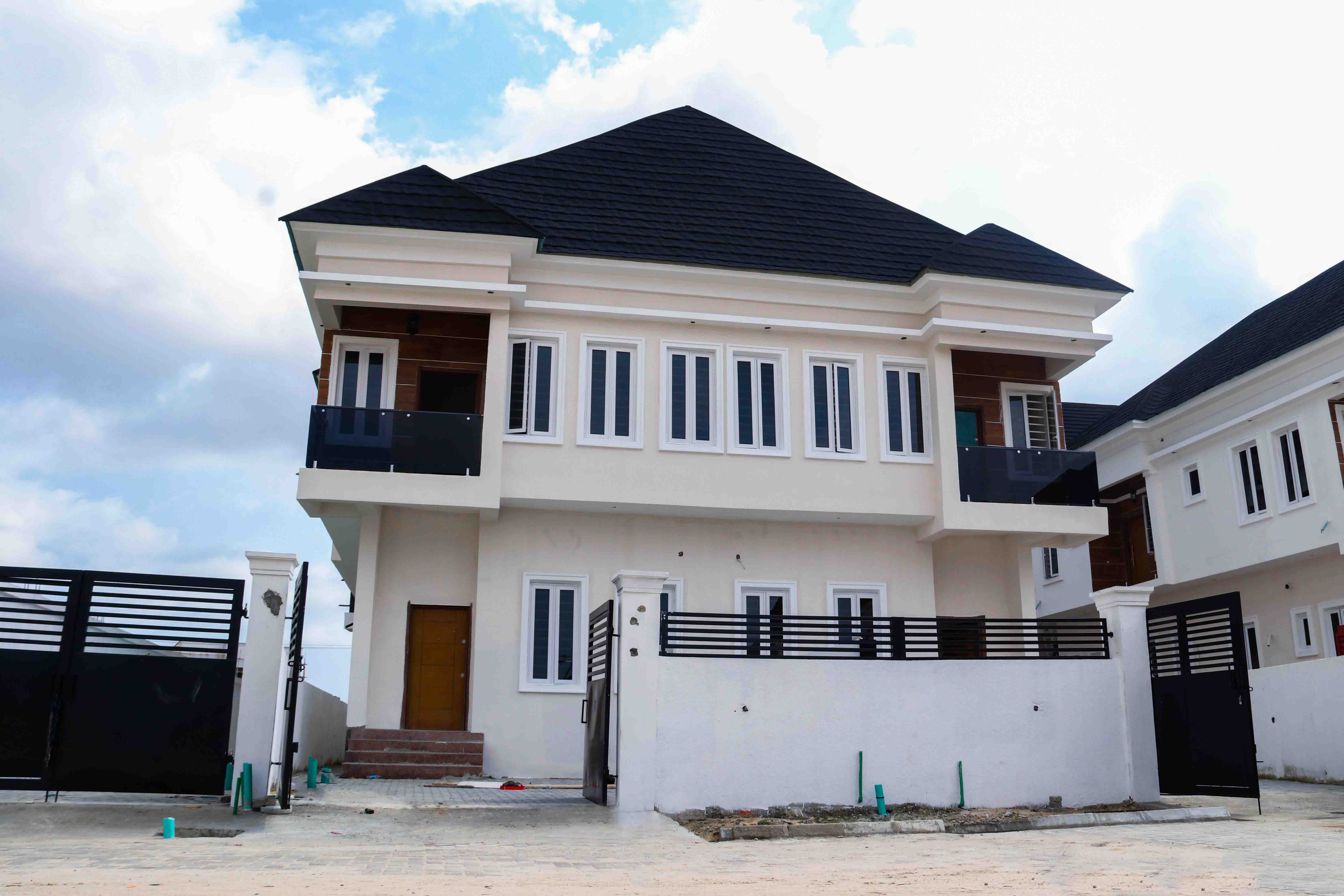 Land Houses Apartments For Sale In Lagos Abuja Nigeria And Dubai For   Fully Detached Apartments For Sale Vgc 