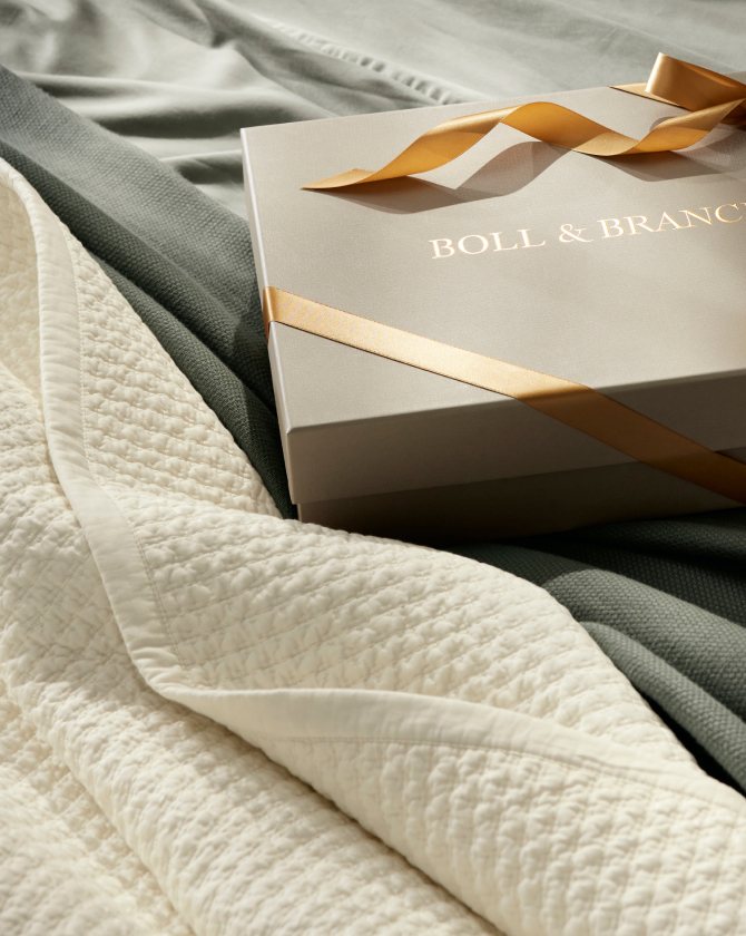 SBC - Quilts & Shams Holiday 24'