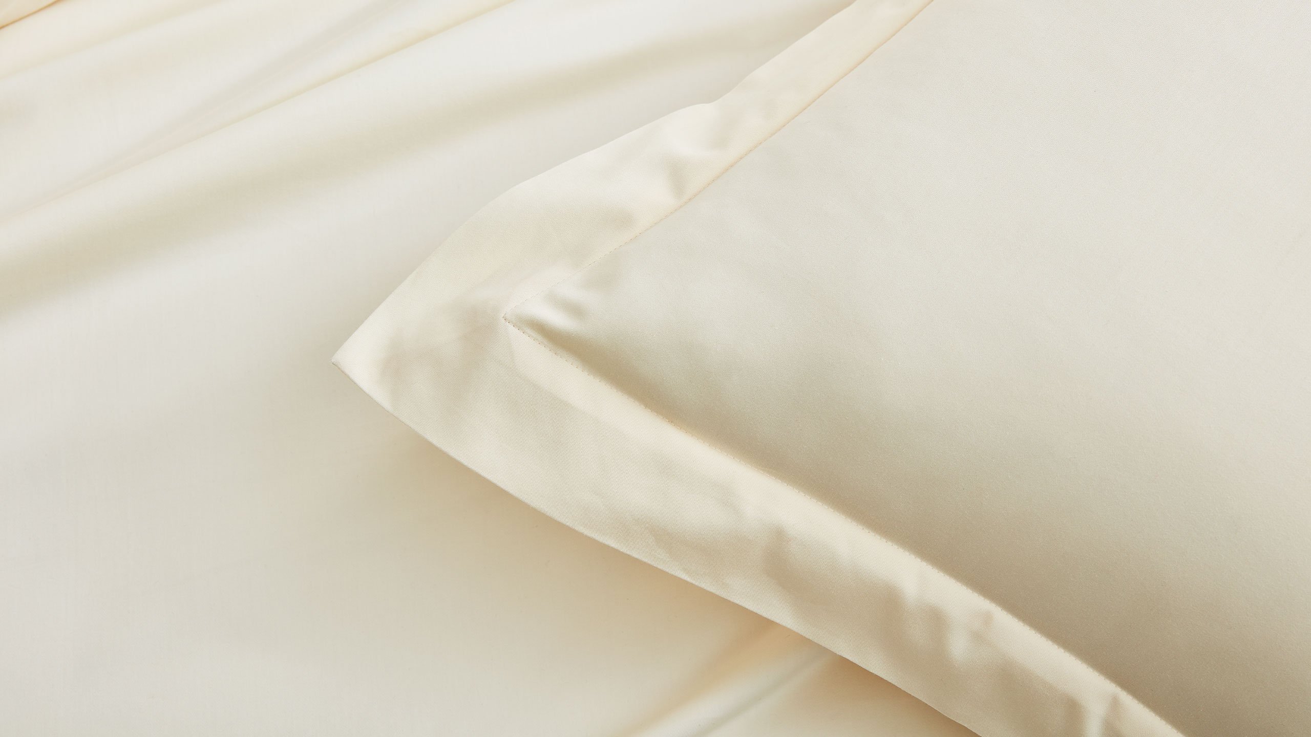 Content Tile - European Bed Ivory Pillowcase 