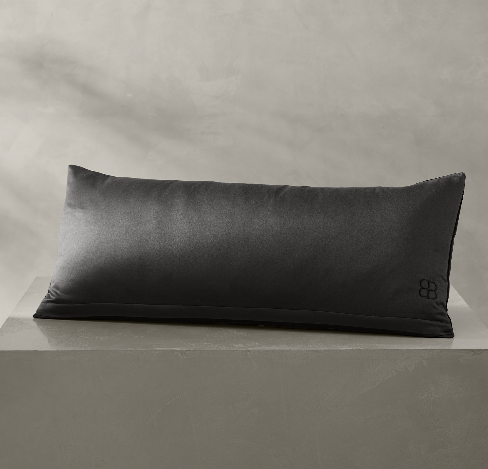 Night_Reserve_Moderne_PillowCover_Lumbar_Stack2_07152024.jpg Reserve Moderne Pillow Cover (Lumbar) - Slide 2