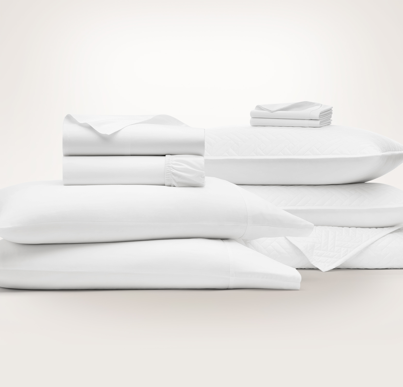 The Heritage Quilt Bed Bundle - White - Overhead