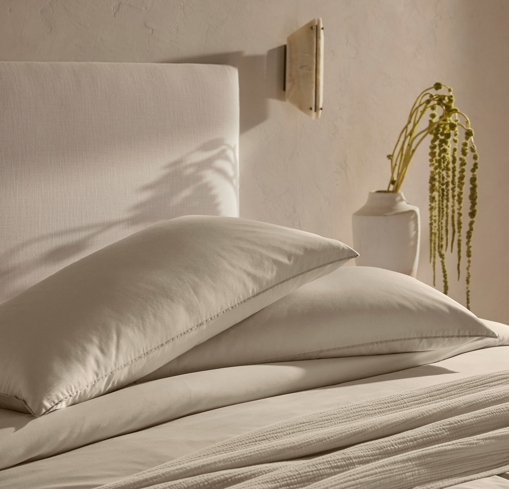 Sand_Signature_ComforterSet_Lifestyle3_06032024 (1).jpg Signature Comforter Starter Bundle - Slide 6