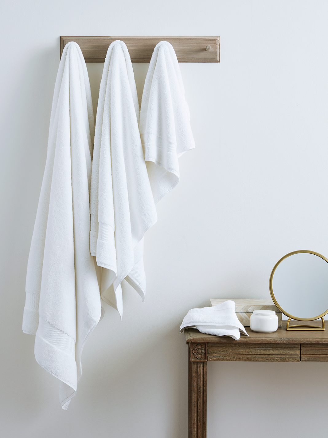 White_Plush_BathTowelSet_Lifestyle2.jpg Plush Bath Towel Starter Bundle - Slide 2