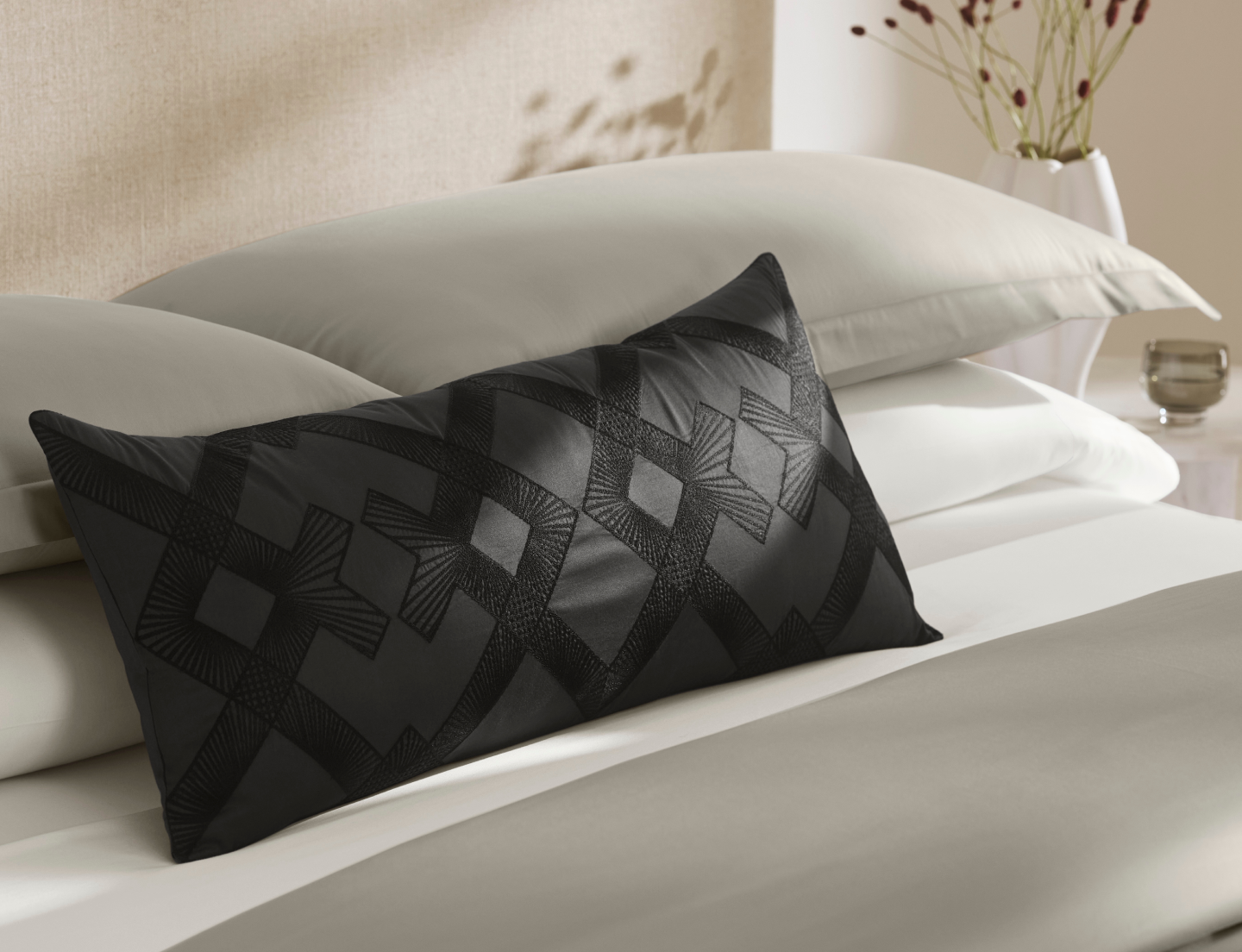 Middle Module 3 - Reserve Moderne Pillow Cover