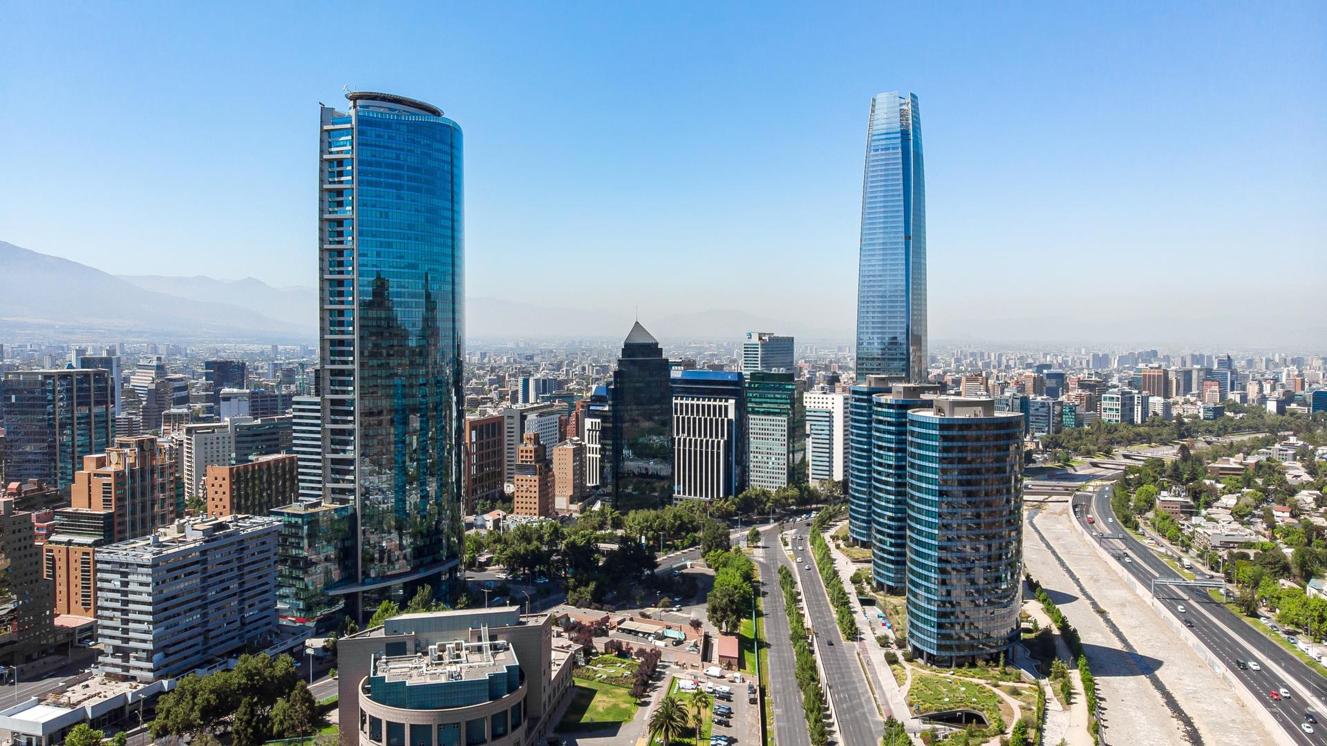 ¿Qué Características Evaluar Antes de Comprar una Propiedad en Santiago? 