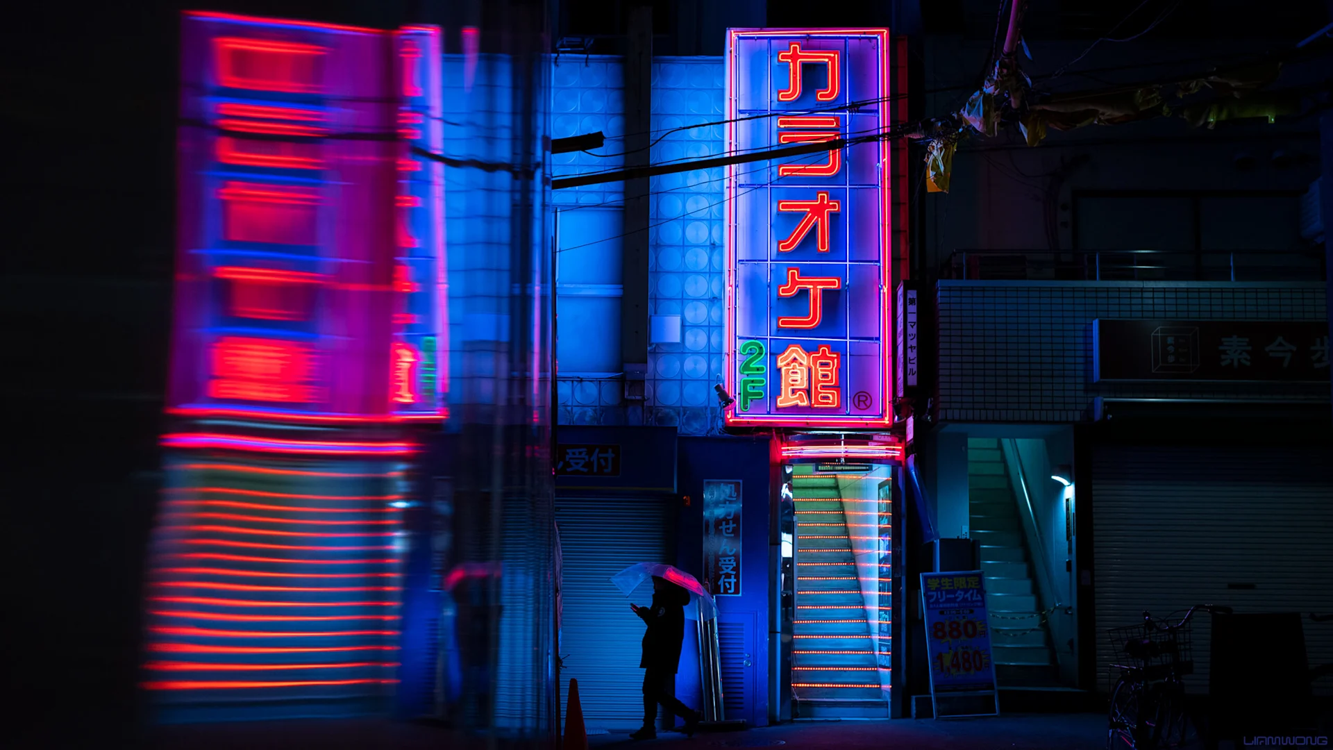 WePresent | Liam Wong photographs the silent taxi drivers of Tokyo