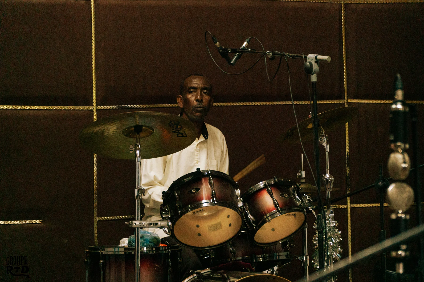 Omar Farah Houssein (drums) Janto Djassi