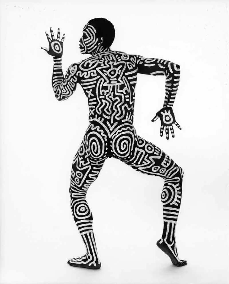 Bill T. Jones body painting by Keith Haring, 1983 Tseng Kwong Chi photograph © Muna Tseng Dance Projects, Inc., New York