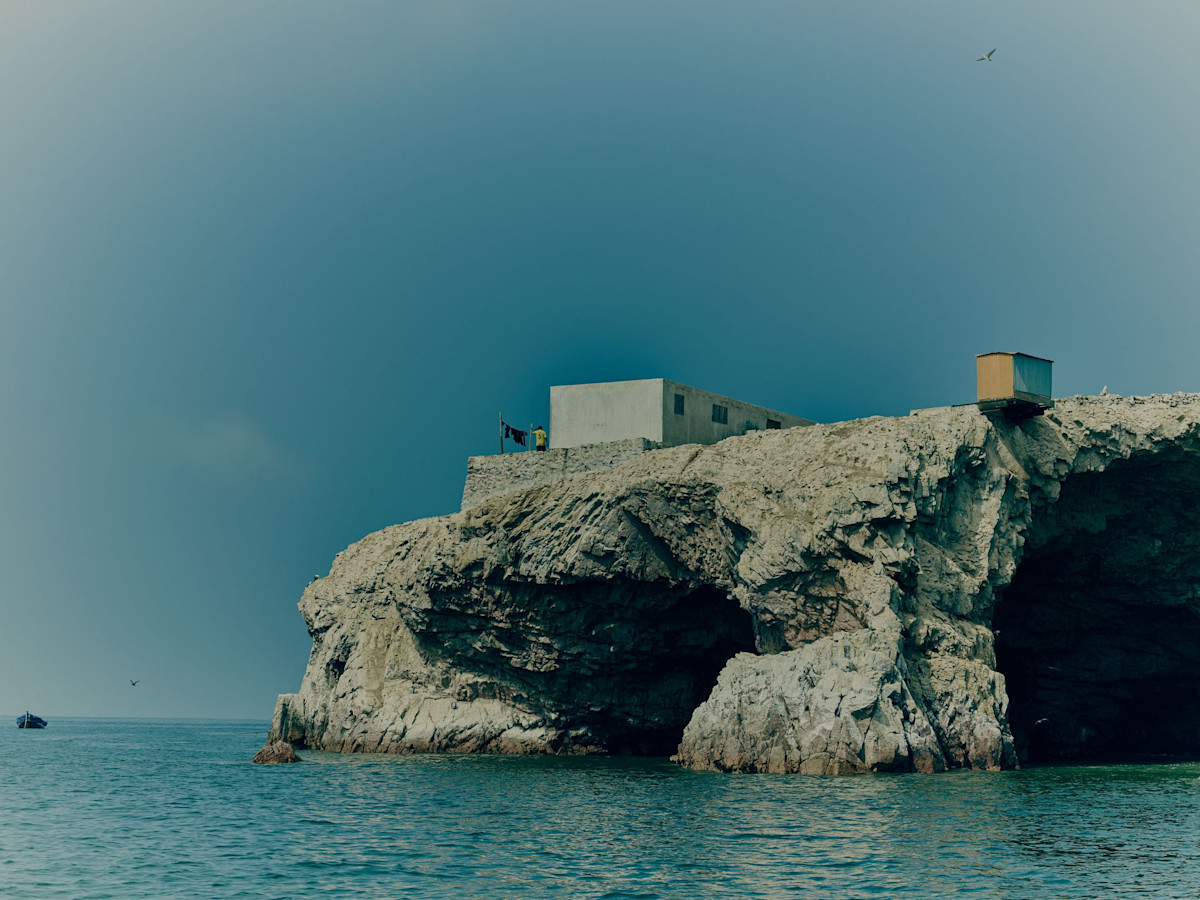 Nick Ballon documents life on Peru’s remote Chincha islands