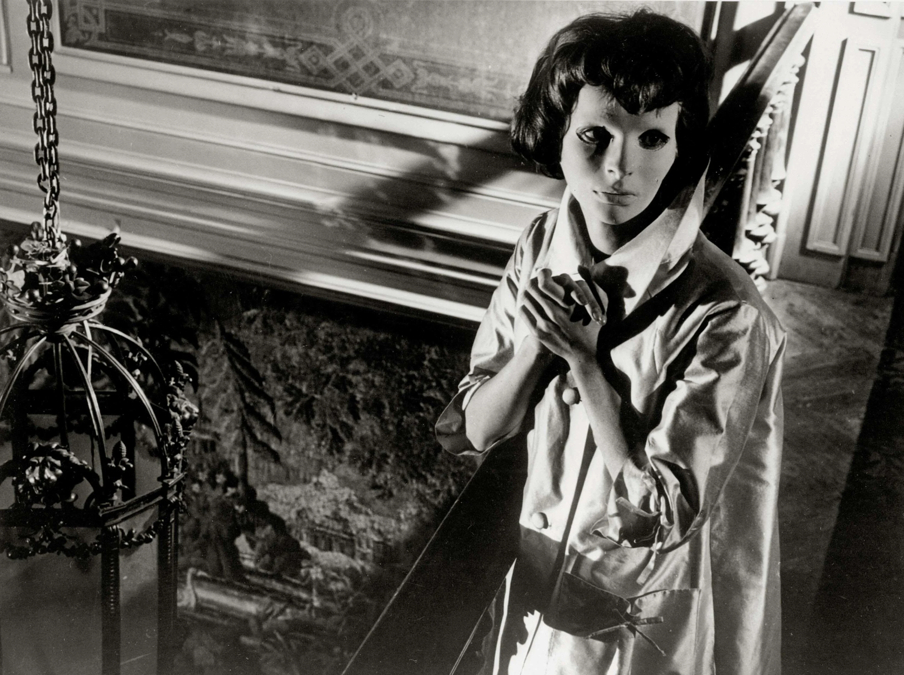 Edith Scob,"Eyes without a Face" (1960). PictureLux / The Hollywood Archive / Alamy Stock Photo