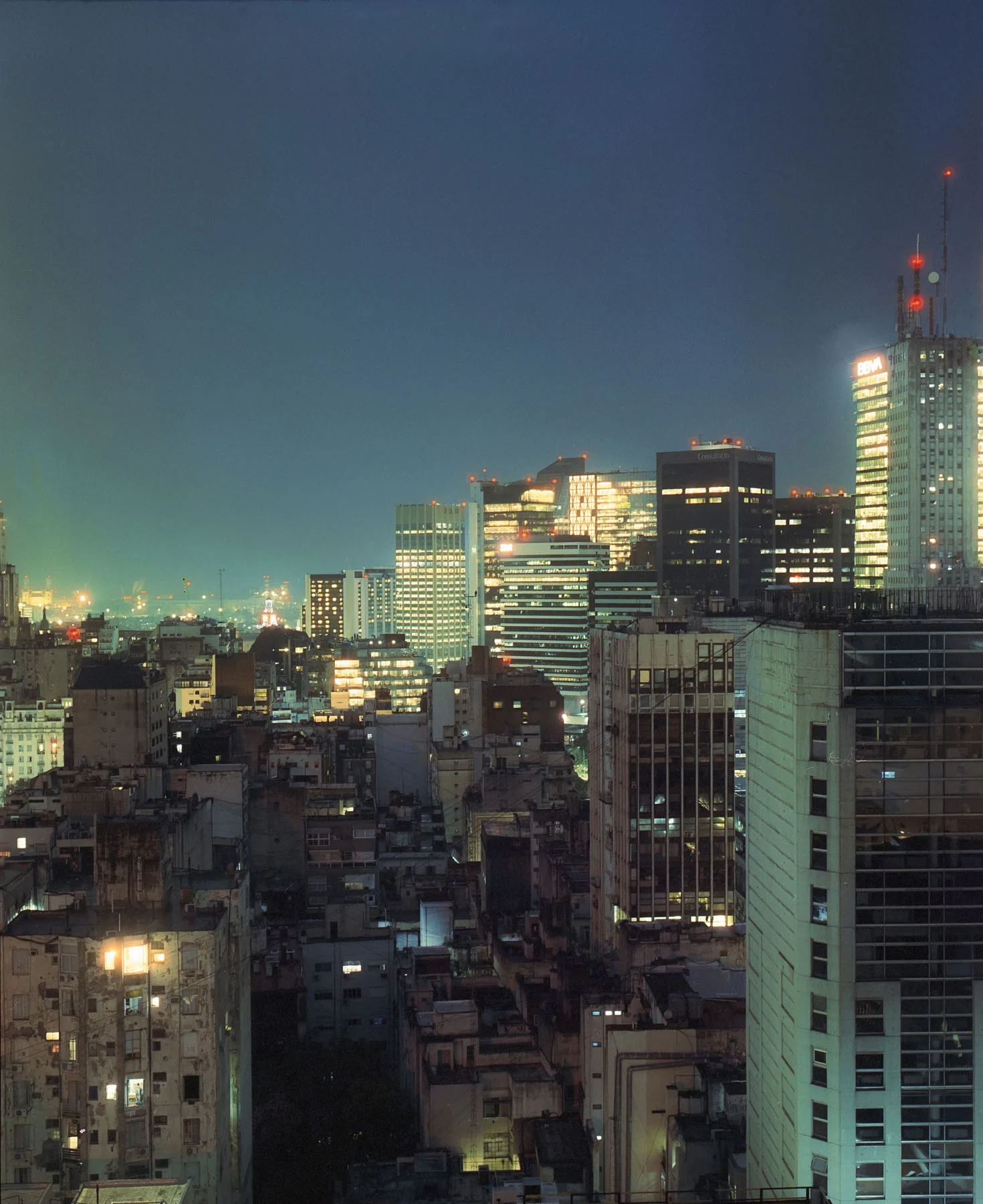 A photo of the Buenos Aires skyline at night, taken by Maxi Magnano.