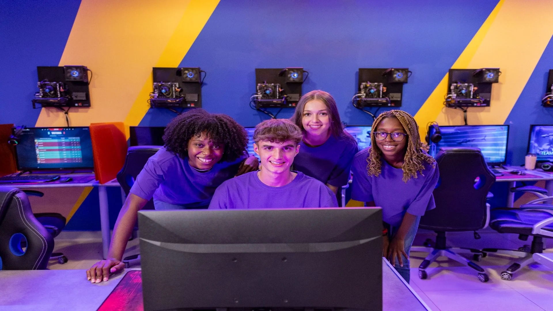 gamers-playing-on-computer-in-internet-cafe-2025-02-21-07-48-55-utc