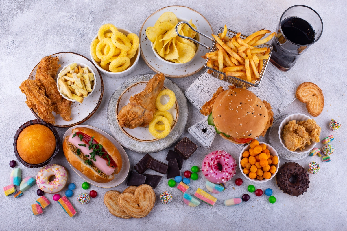 Food Addiction: Understanding Signs, Symptoms & Treatment