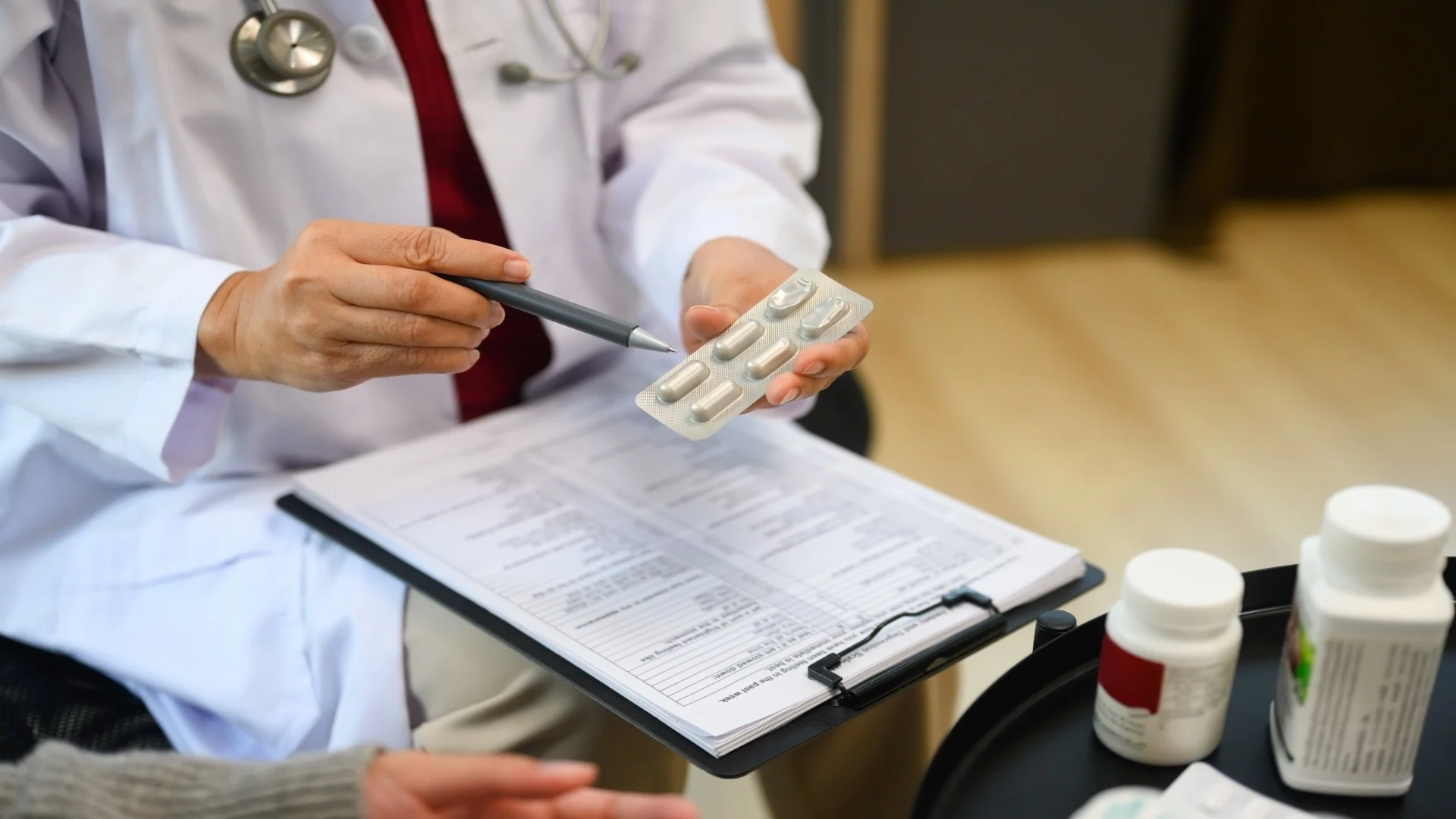 shot-of-senior-female-doctor-explaining-a-prescrip-2024-12-05-21-17-53-utc