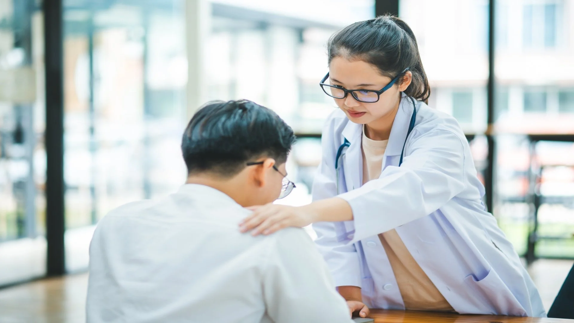 doctor-hand-holding-the-patient-s-hand-to-encoura-2025-02-15-08-51-11-utc (1)