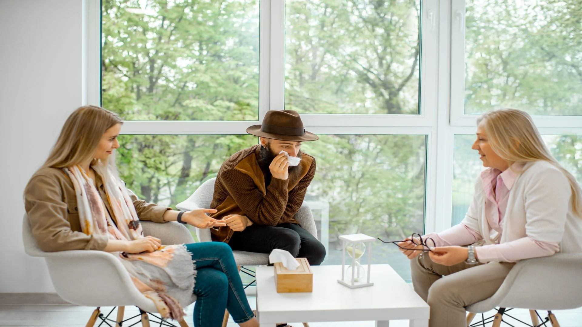 couple-with-psychologist-in-the-office-2025-03-16-18-31-18-utc