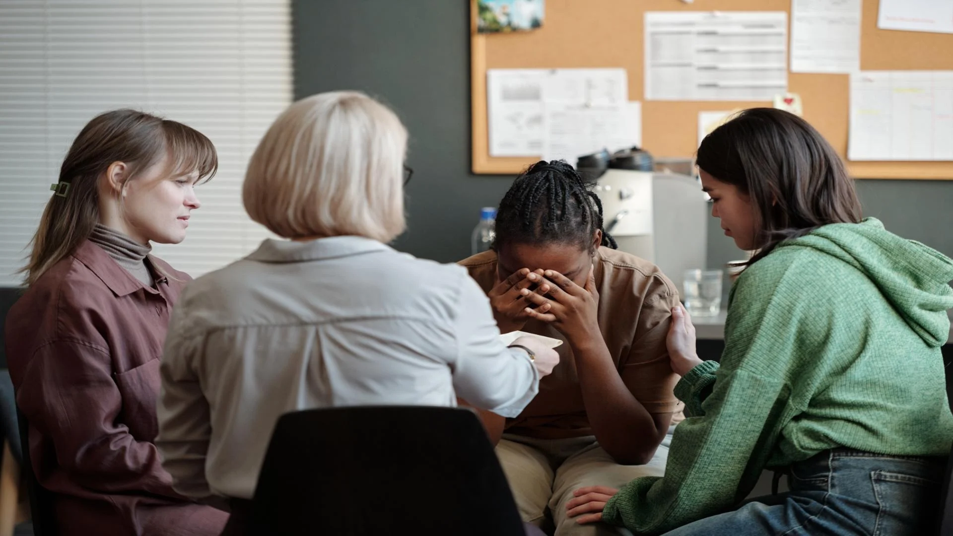 desperate-woman-visiting-psychologist-2025-03-17-06-37-42-utc