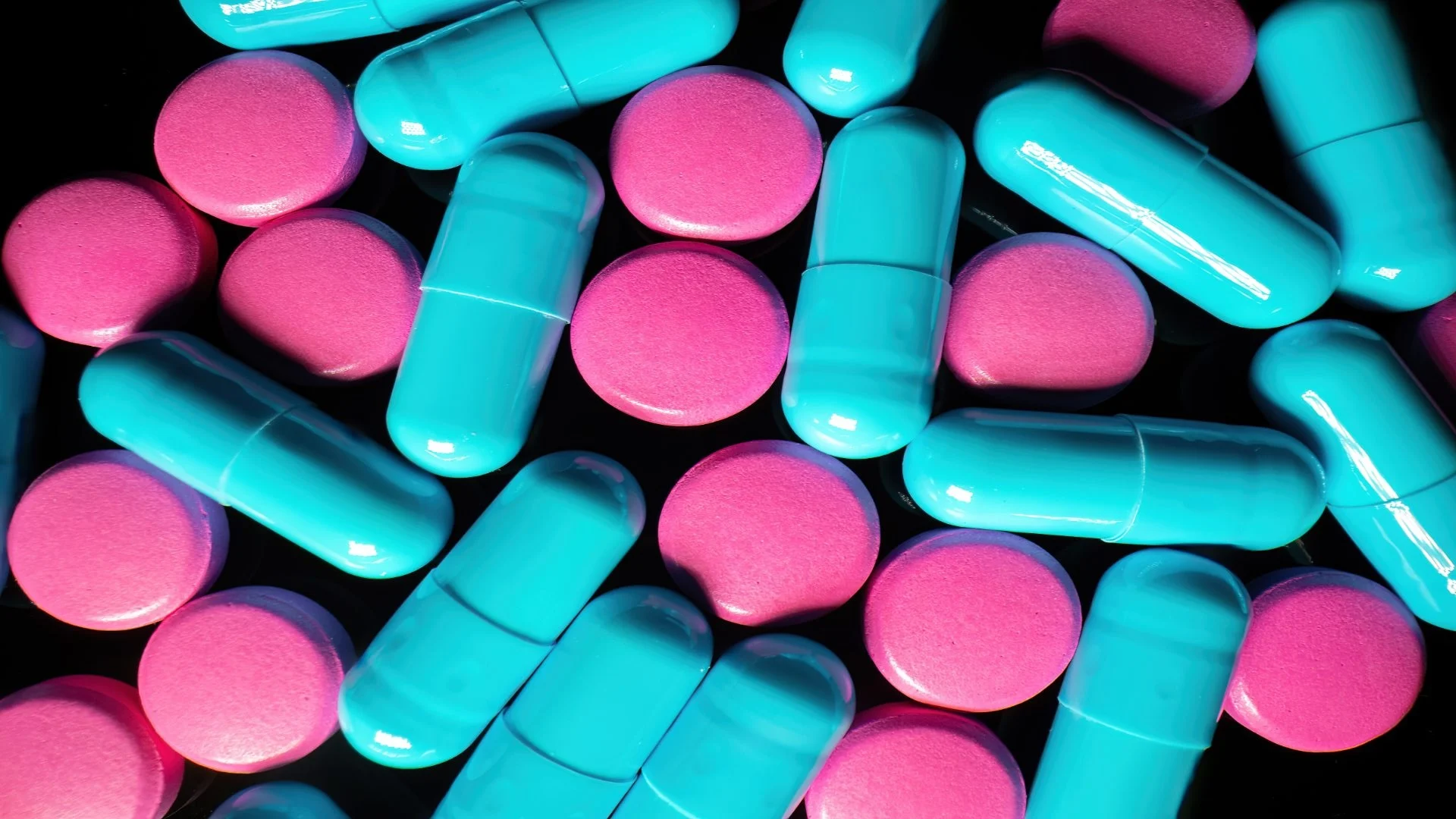 macro-view-of-colorful-capsule-pills-pharmaceutic-2025-03-08-19-00-51-utc