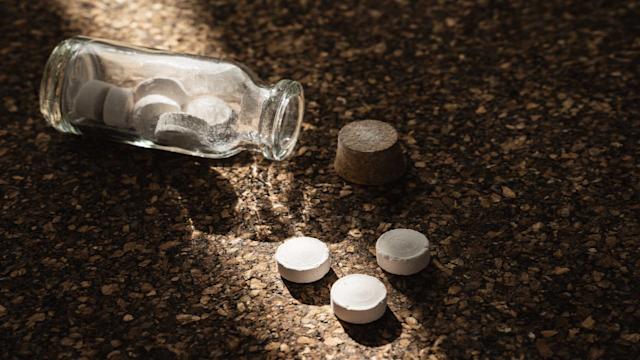 Oxycodone Side Effects: Risks, Symptoms, and How to Find Addiction Treatment