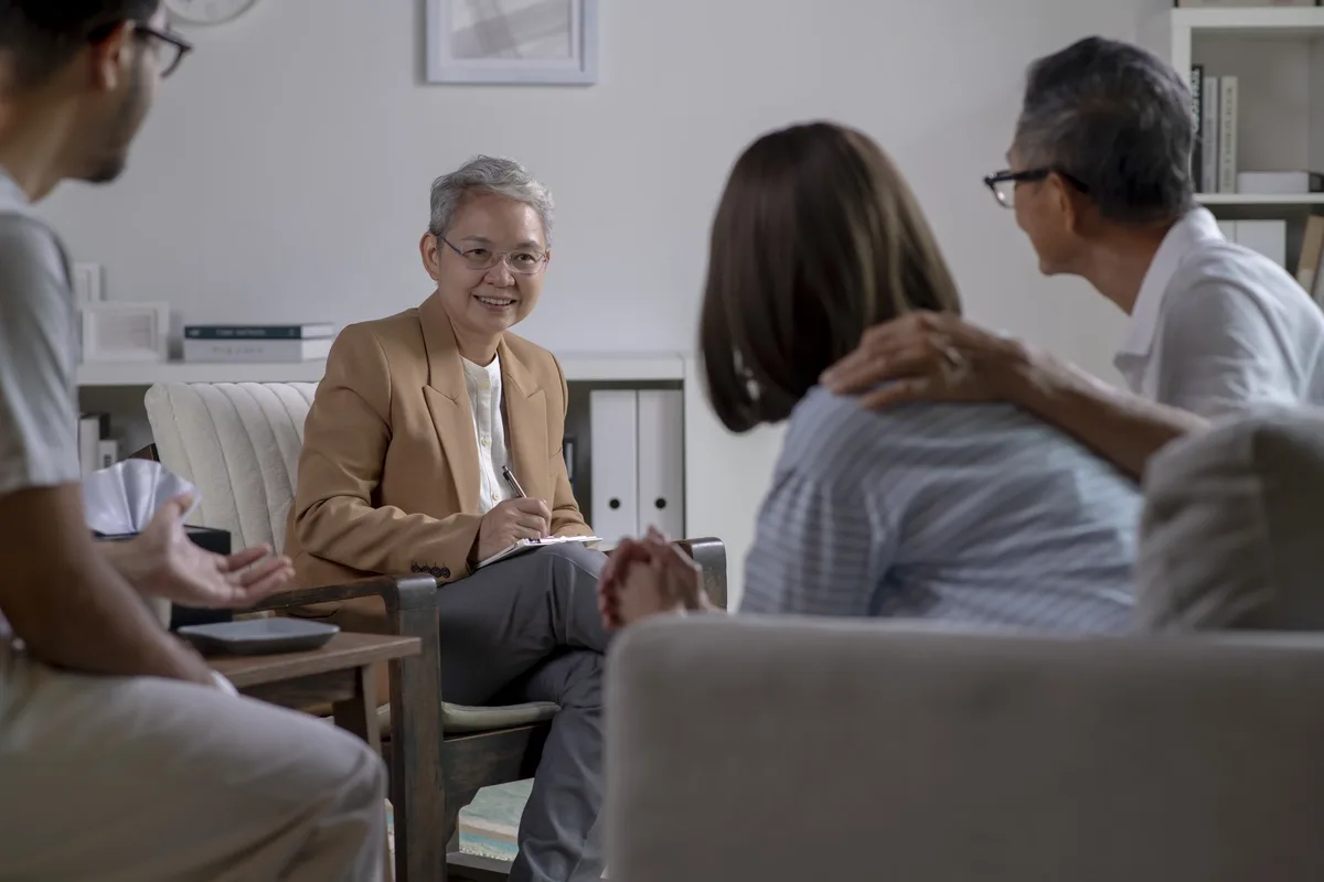 Case Management: Family meeting with a case manager