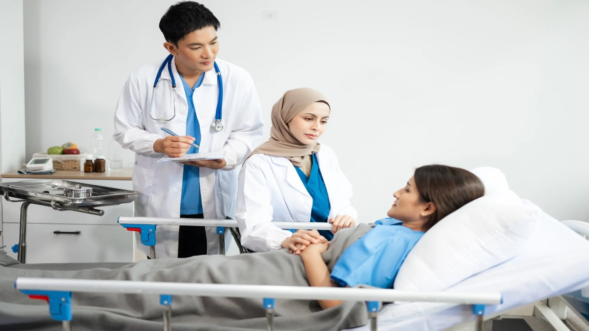 hospital-ward-female-professional-asian-doctors-t-2024-11-02-00-29-27-utc