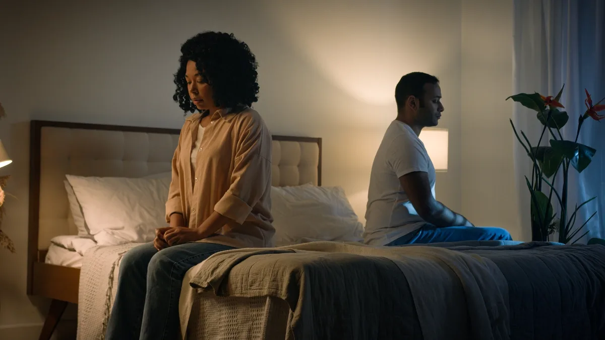 Disconnected Couple Because of Simple Schizophrenia