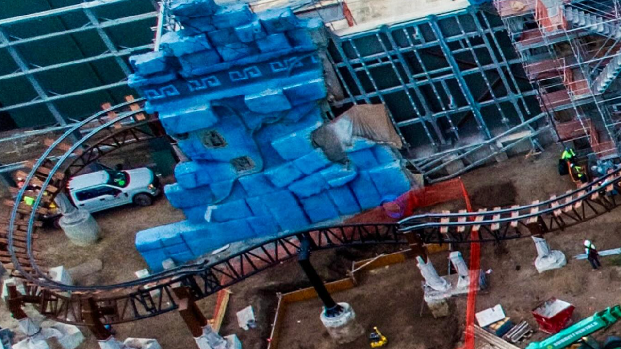Super Nintendo World Orlando - Donkey Kong Construction | Image: Peaceful Thrill Seeker