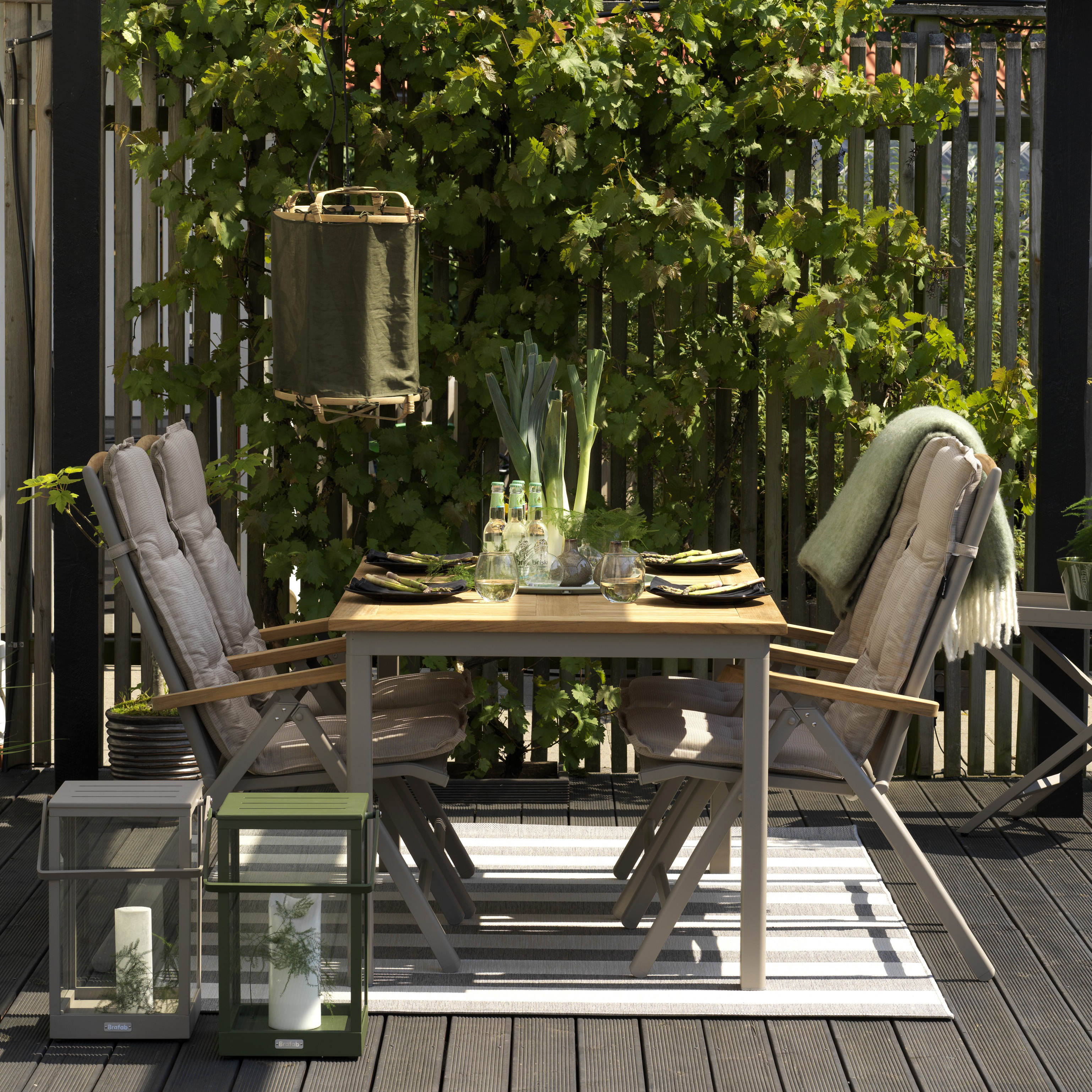 Firkantede spisegrupper