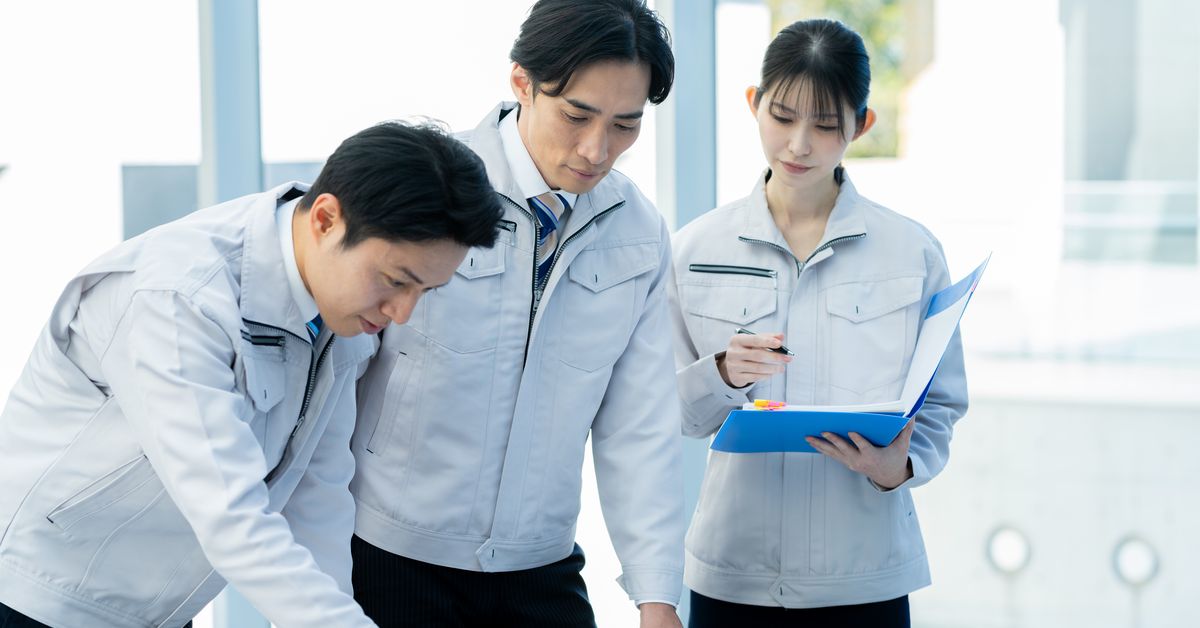 製造業で「ホワイト企業」に転職するには|見分け方から年代別の転職戦略まで