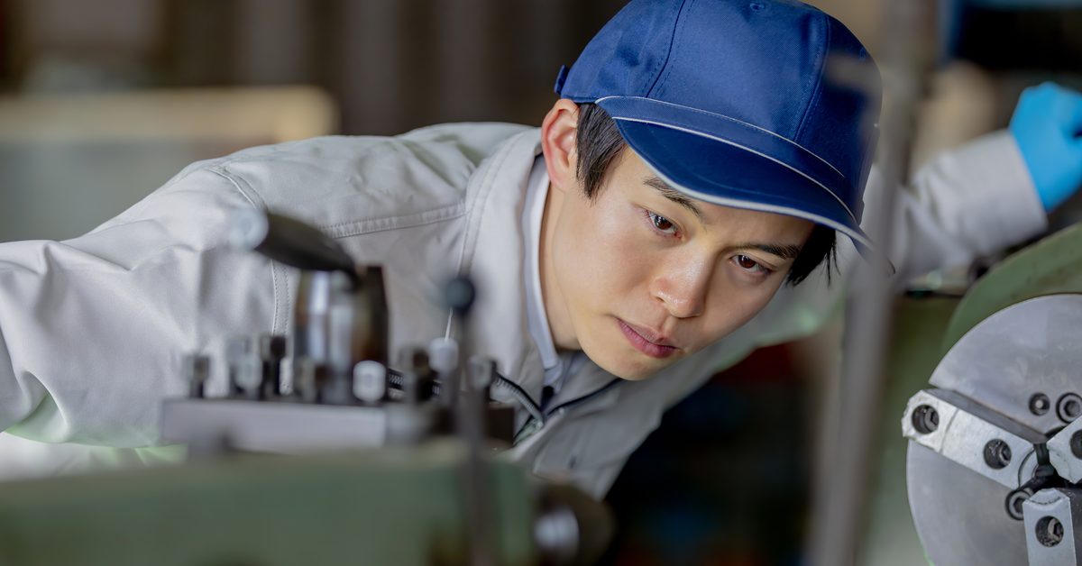 製造業からの転職を成功させるには?スキルを活かしたキャリアチェンジ