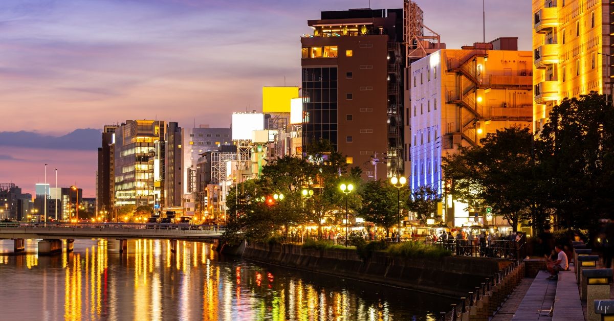 福岡の製造業経験者へ。失敗しないための「転職エージェントの選び方・3つの基準」 | 「自動車×半導体」求人増の波と、年収アップ転職の戦略。