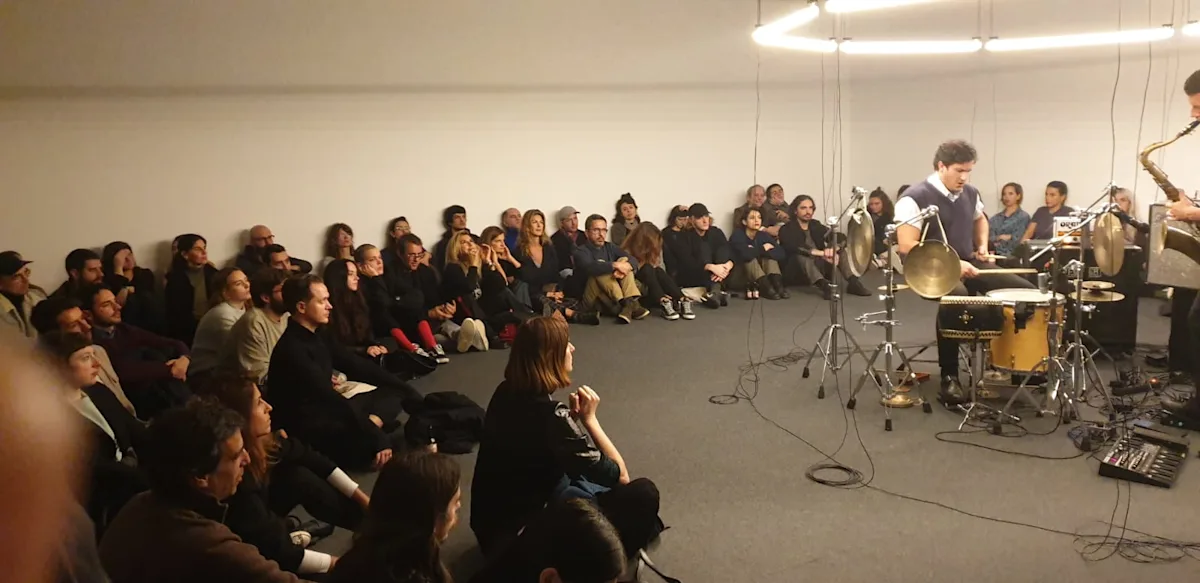 Performance at Galeria Vera Cortes LAW 2019