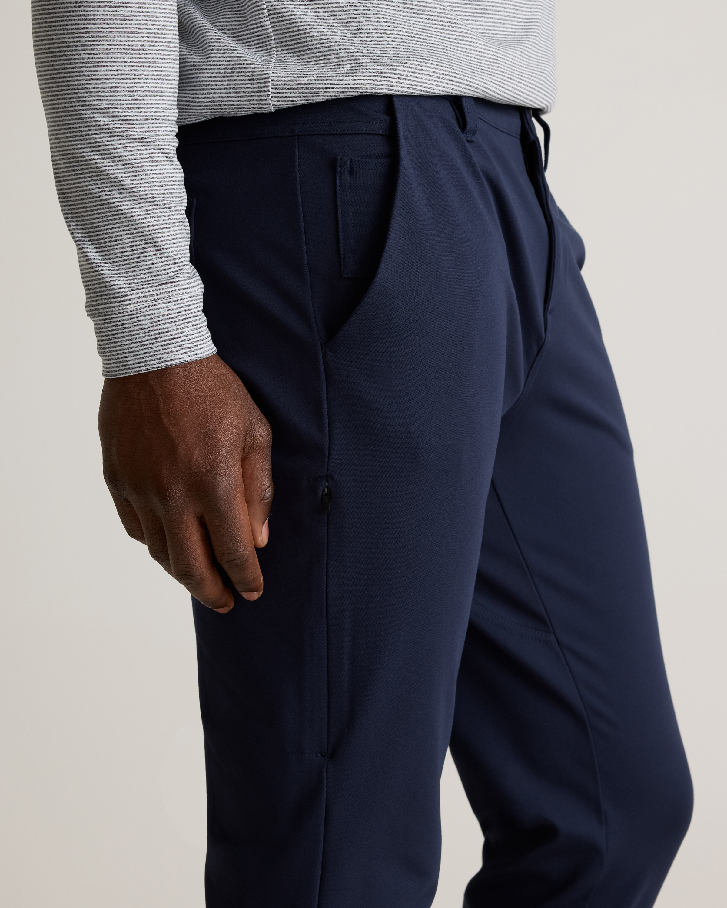 Clubhouse Tapered Golf Pant in Dark Coal