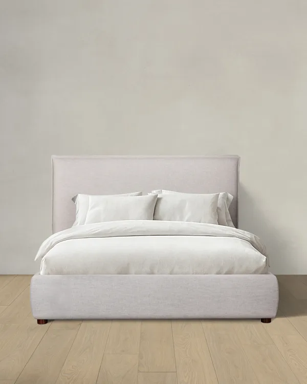 Tailored Edge Bed in Performance Linen