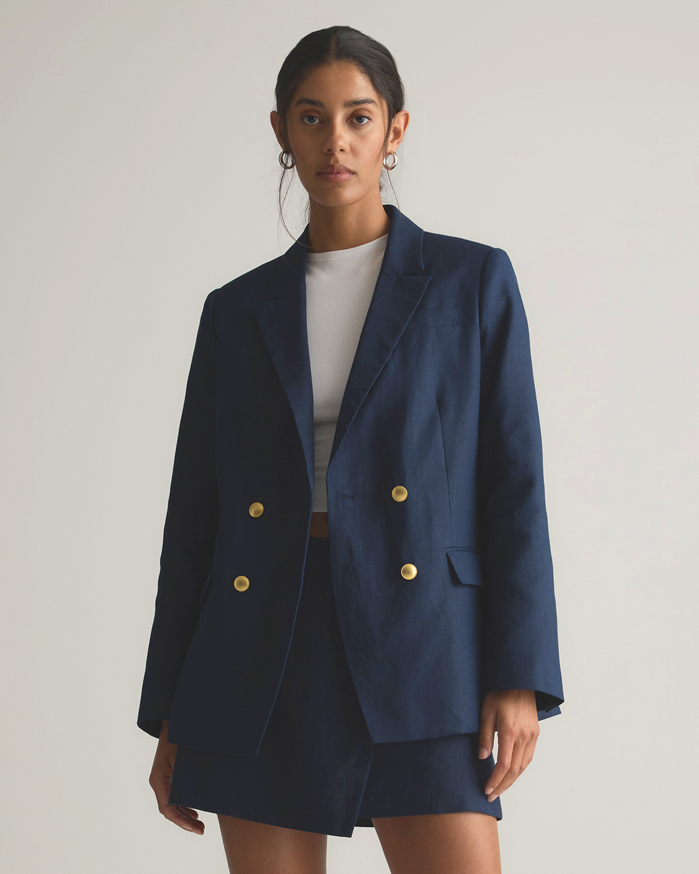 100% European Linen Relaxed Double-Breasted Blazer