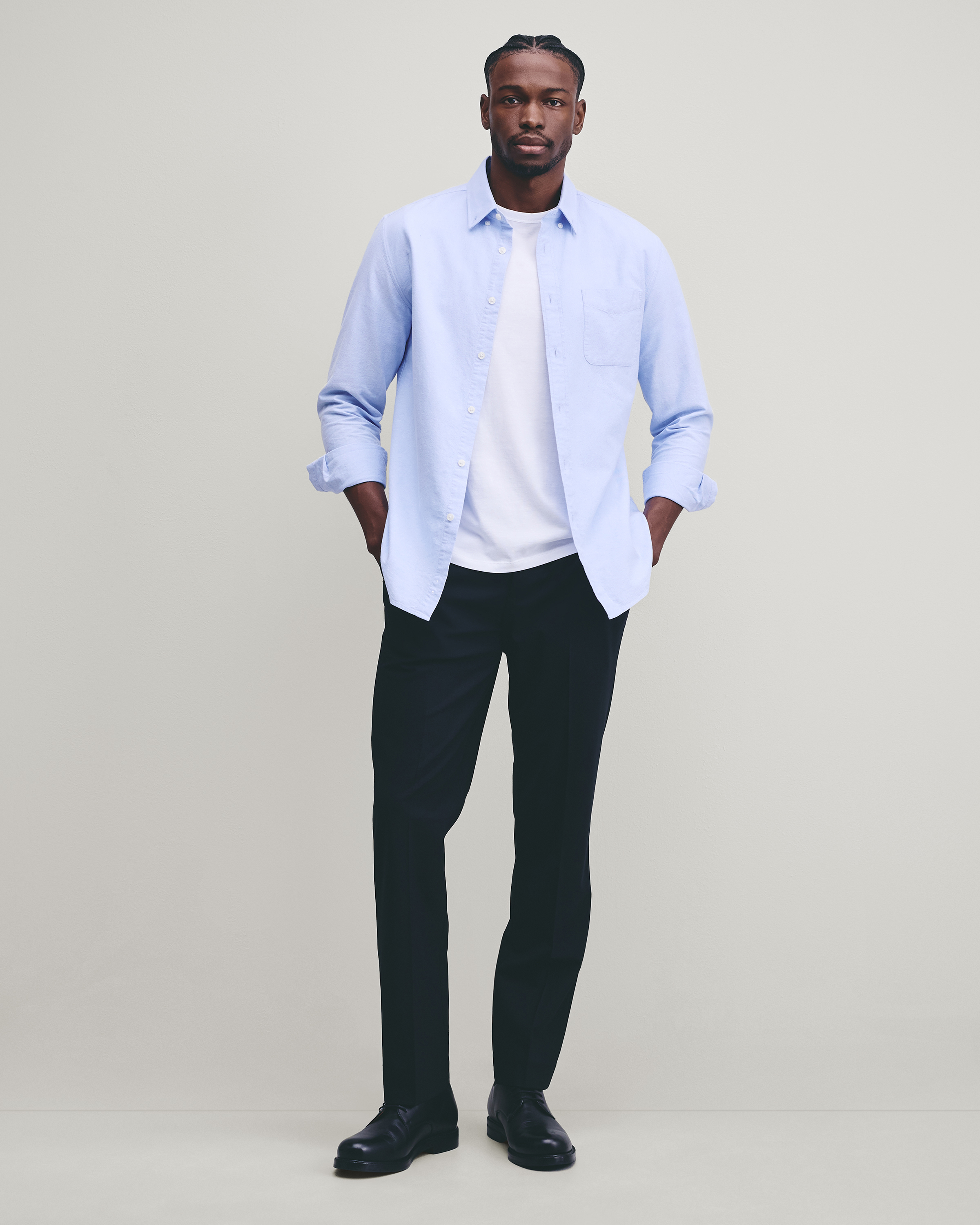 Lightweight Wrinkle-Free Wool Straight Fit Dress Pant in Black