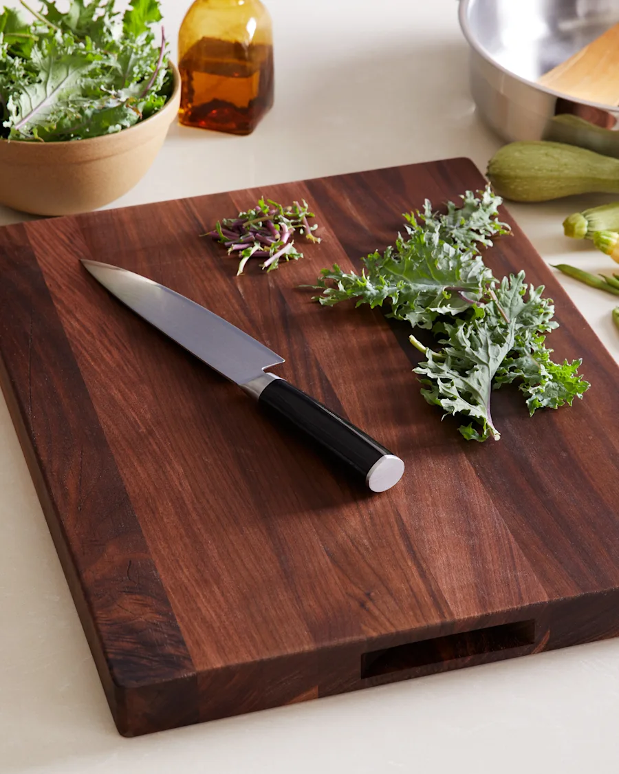 CuttingBoard Edgegrain Walnut Large 001