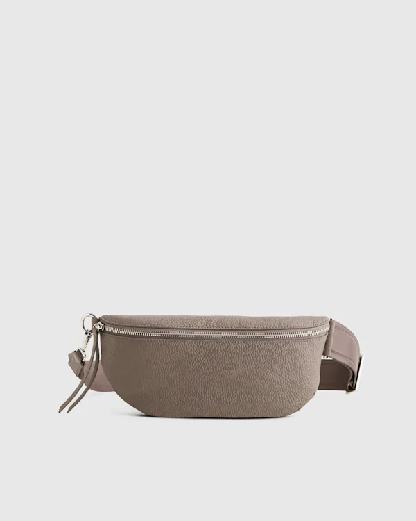 Quinn Sling Bag